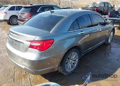 2012 Chrysler 200 Limited z USA, uszkodzony, nr VIN 1C3CCBCG9CN307090